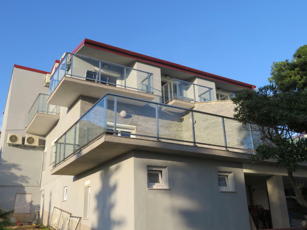 Vila Velvet Hotel Starigrad Paklenica Exterior photo