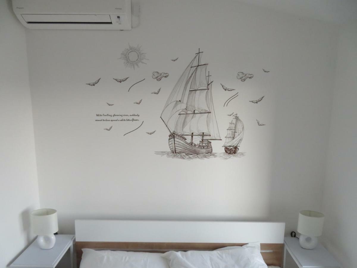 Vila Velvet Hotel Starigrad Paklenica Exterior photo
